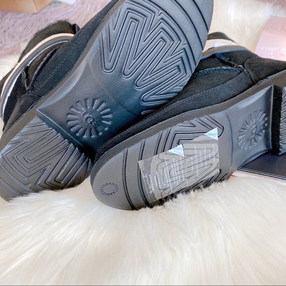 UGG Esther Bootie - Picture 5 of 8